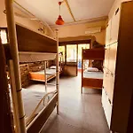 Berlin & Street Hostel *