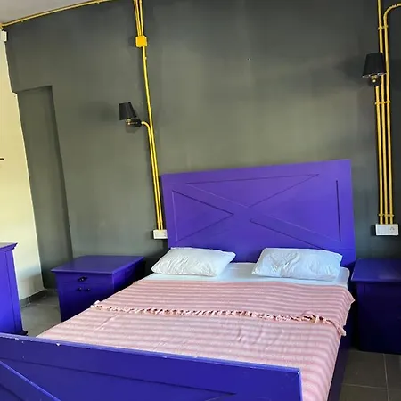 Berlin & Street Hostel *