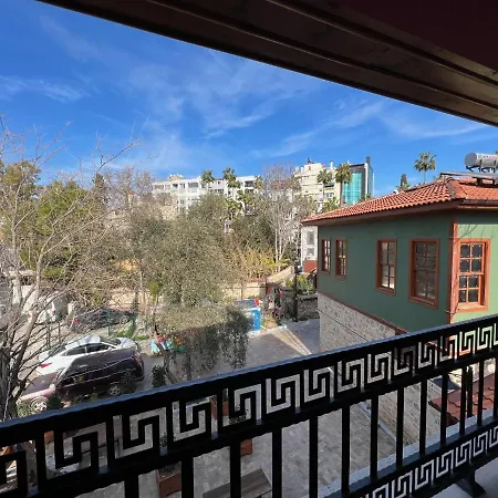 Berlin & Street Хостел *