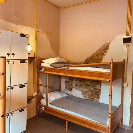 Hostal Berlin & Street *