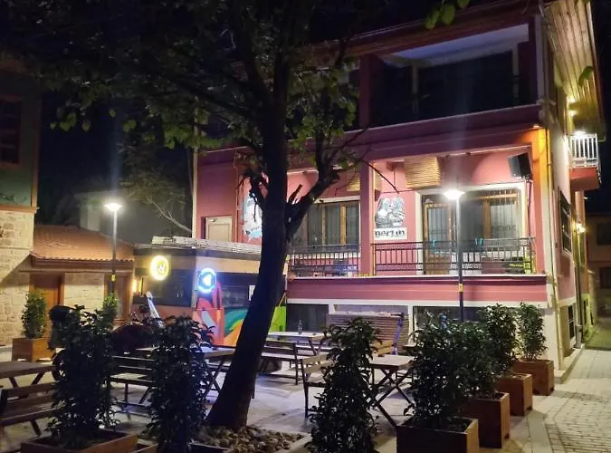 Berlin Hostel&street * Antalya