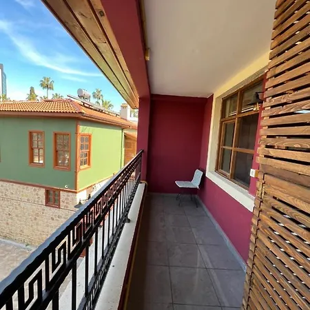 Hostel Berlin & Street