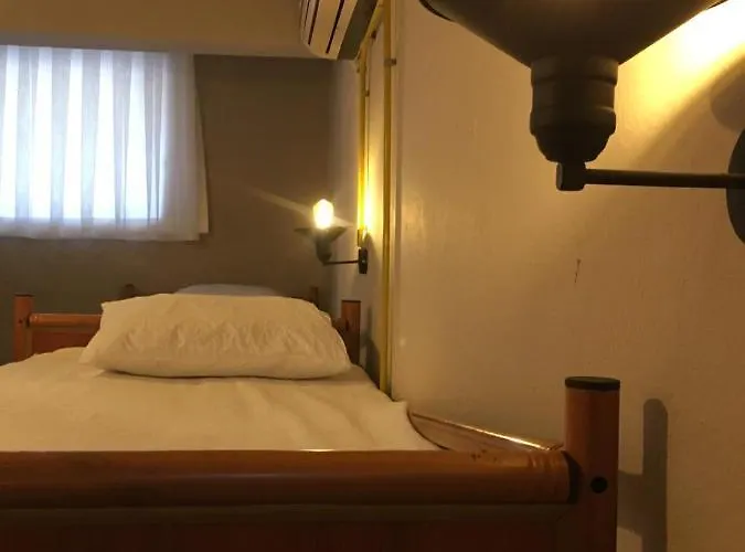 Hostal Berlin & Street